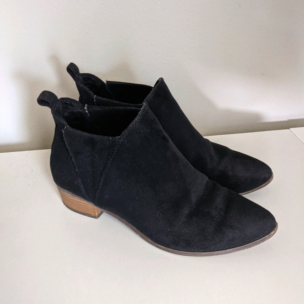 American Eagle Black Suede Ankle Boots